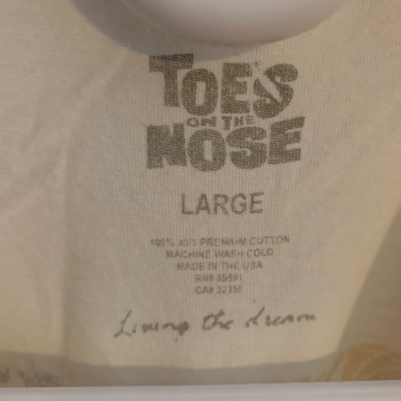Toes on the Nose - super soft shirt - Picture 3 of 4